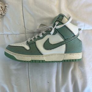 Nike Dunks Green